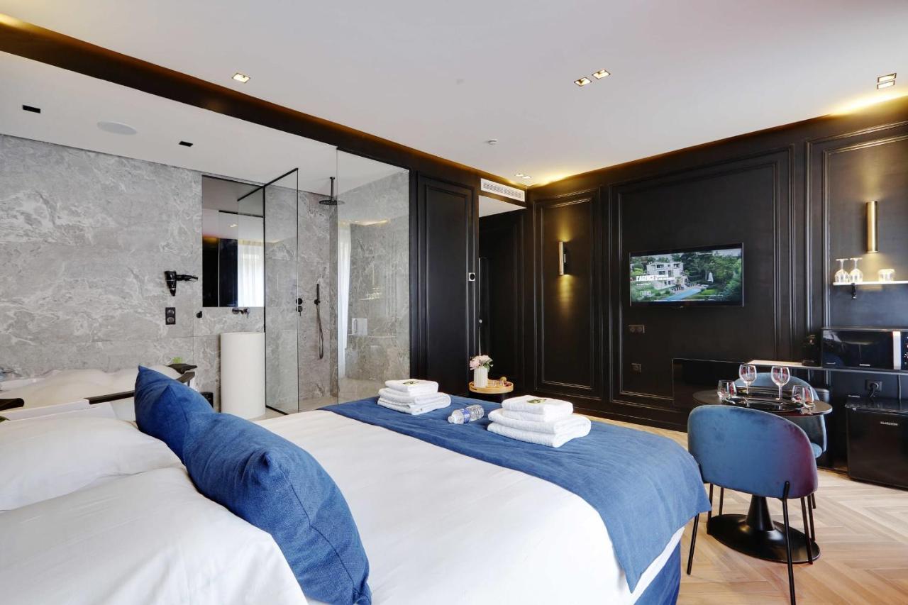 Couples Getaway Unit With Jacuzzi - City Center Paris Extérieur photo